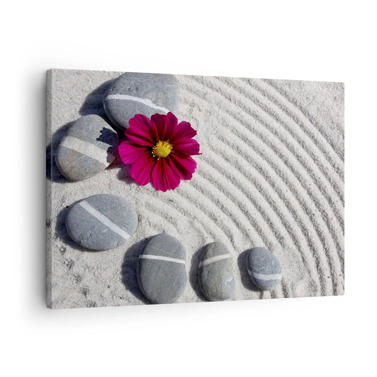 Cuadro sobre lienzo - Impresión de Imagen - Piedras y una flor rosa sobre la arena en estilo zen. - 70x50cm - Energía y paz del círculo mágico de la naturaleza - Decoración de pared moderna para salón y dormitorio ARTTOR