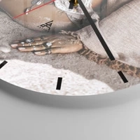 Esfera sin numeración, con rayas