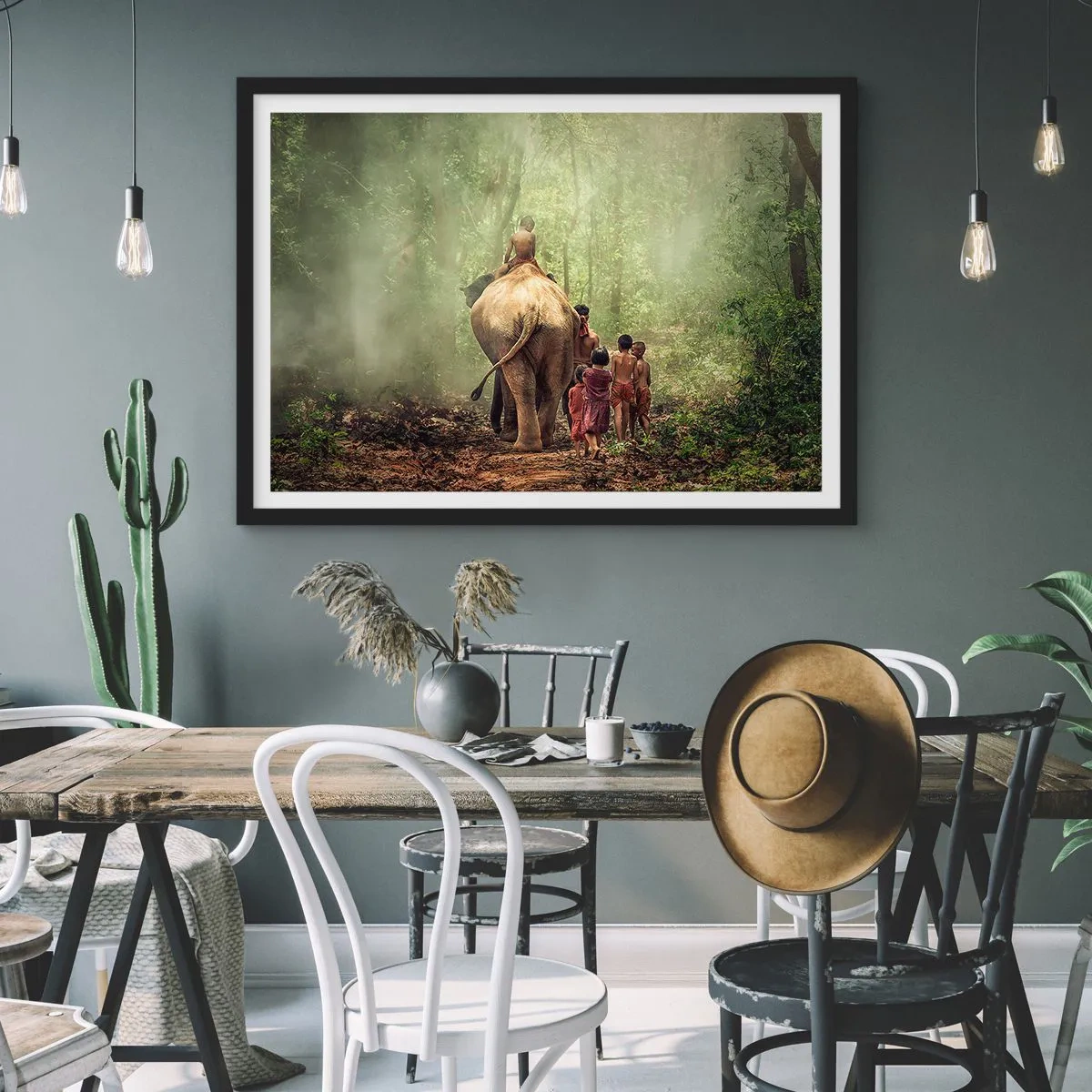 Póster en marco negro - Niños con un elefante en un bosque verde a la luz de la mañana. - 70x50cm - El nuevo libro de la selva - Decoración de pared moderna para salón y dormitorio ARTTOR