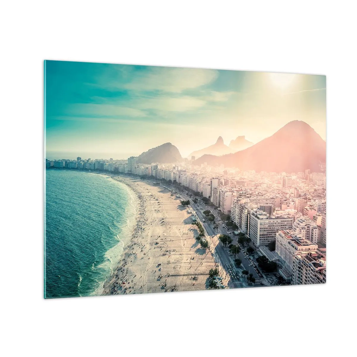 Cuadro sobre vidrio - Impresiones sobre Vidrio - Panorama de la playa con edificios urbanos y fondo de montaña - 70x50cm - Vacaciones perpetuas en Río - Decoración de pared moderna para salón y dormitorio ARTTOR