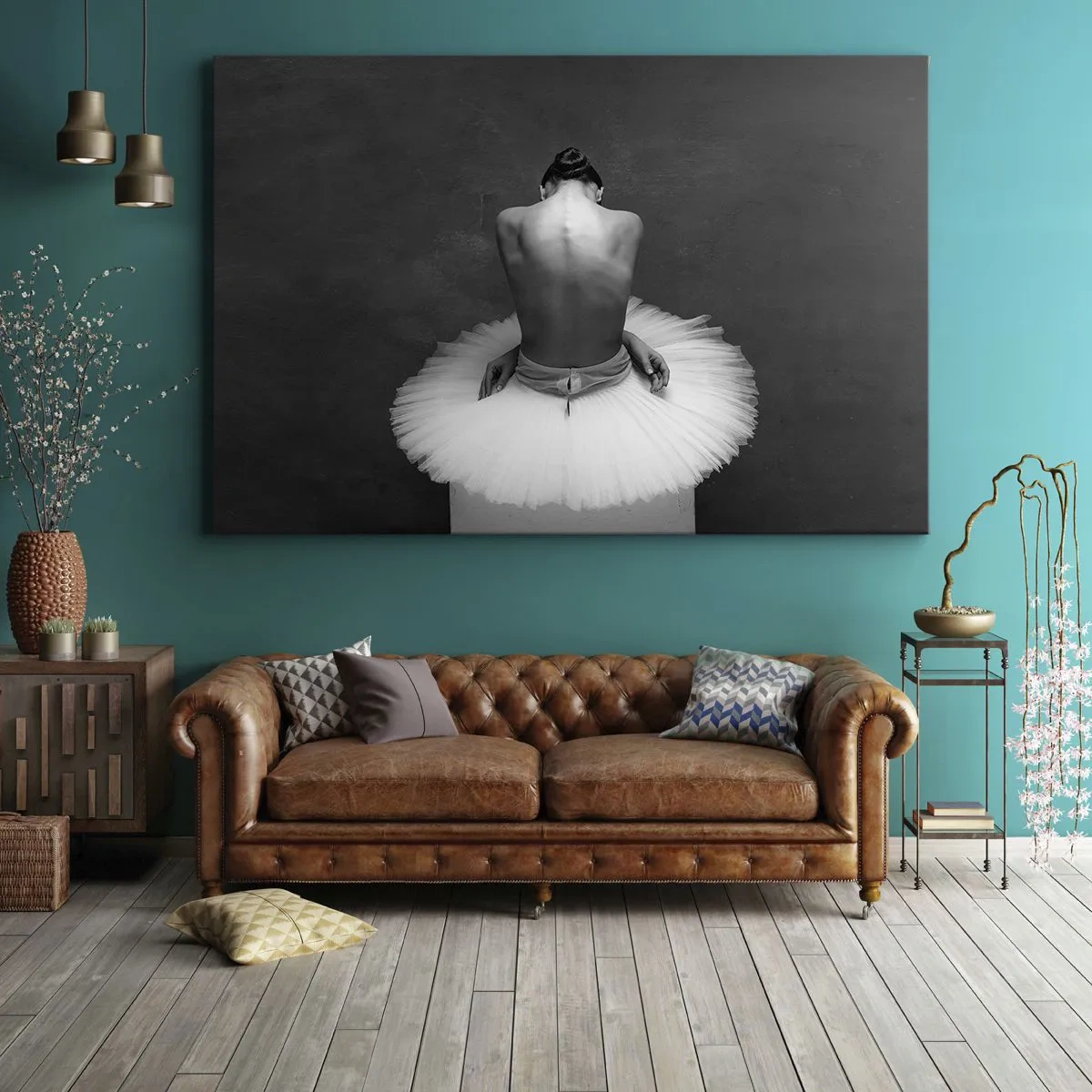 Cuadro sobre lienzo - Impresión de Imagen - Una bailarina de ballet en una pose clásica sobre un fondo oscuro. - 120x80cm - Rodeada de pétalos - Decoración de pared moderna para salón y dormitorio ARTTOR