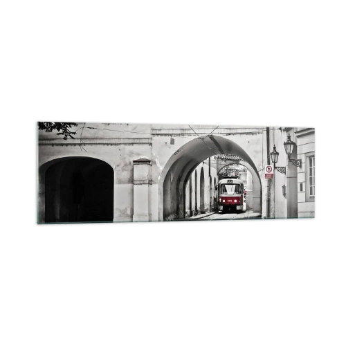 Cuadro sobre vidrio - Impresiones sobre Vidrio - Un tranvía en blanco y negro en una calle histórica de la ciudad. - 160x50cm - A través del laberinto urbano - Decoración de pared moderna para salón y dormitorio ARTTOR