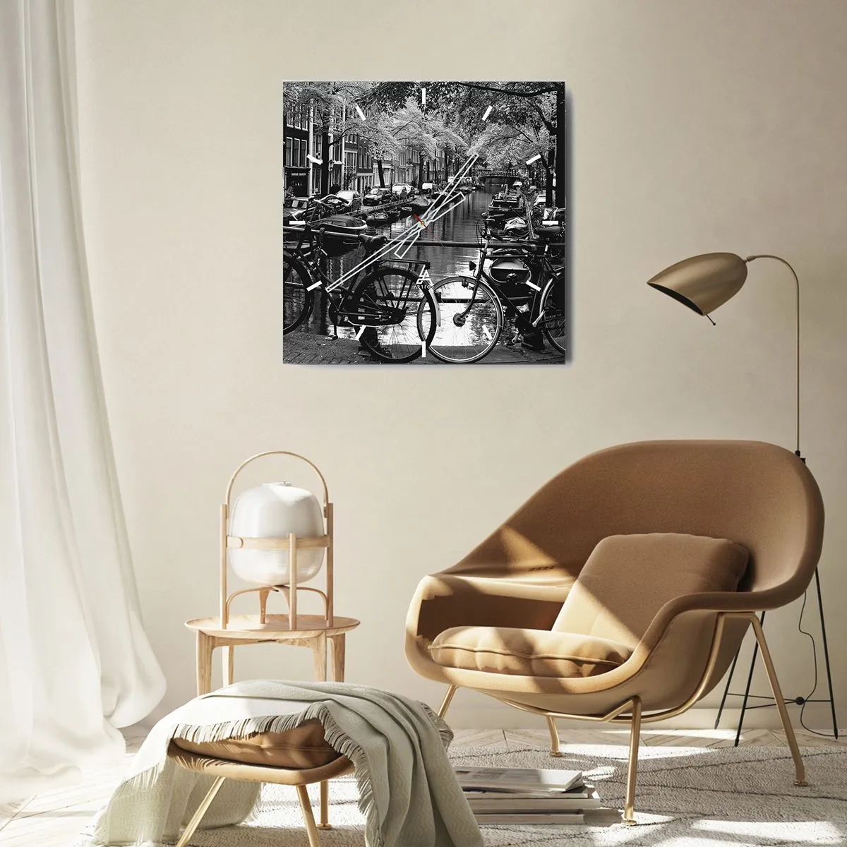 Reloj de pared - Reloj de vidrio - Canal con bicicletas en fotografía en blanco y negro - 30x30cm - Una visión muy holandesa - Decoración de pared moderna para salón y dormitorio ARTTOR