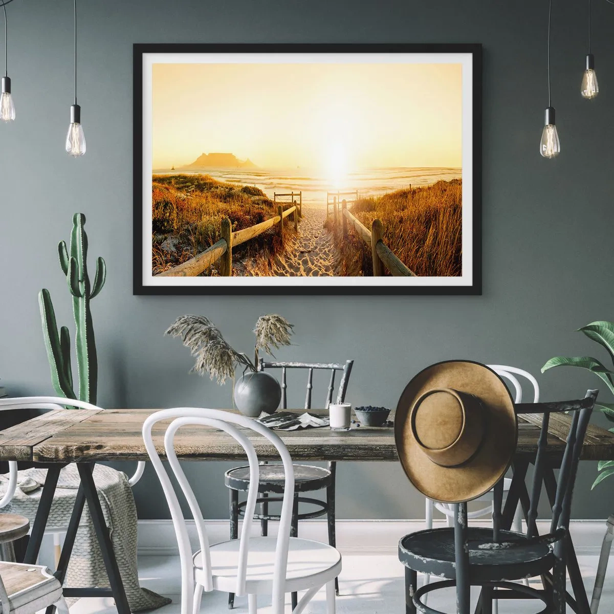 Póster en marco negro - Camino a la playa durante un atardecer dorado - 100x70cm - A través de la duna, hacia el sol - Decoración de pared moderna para salón y dormitorio ARTTOR