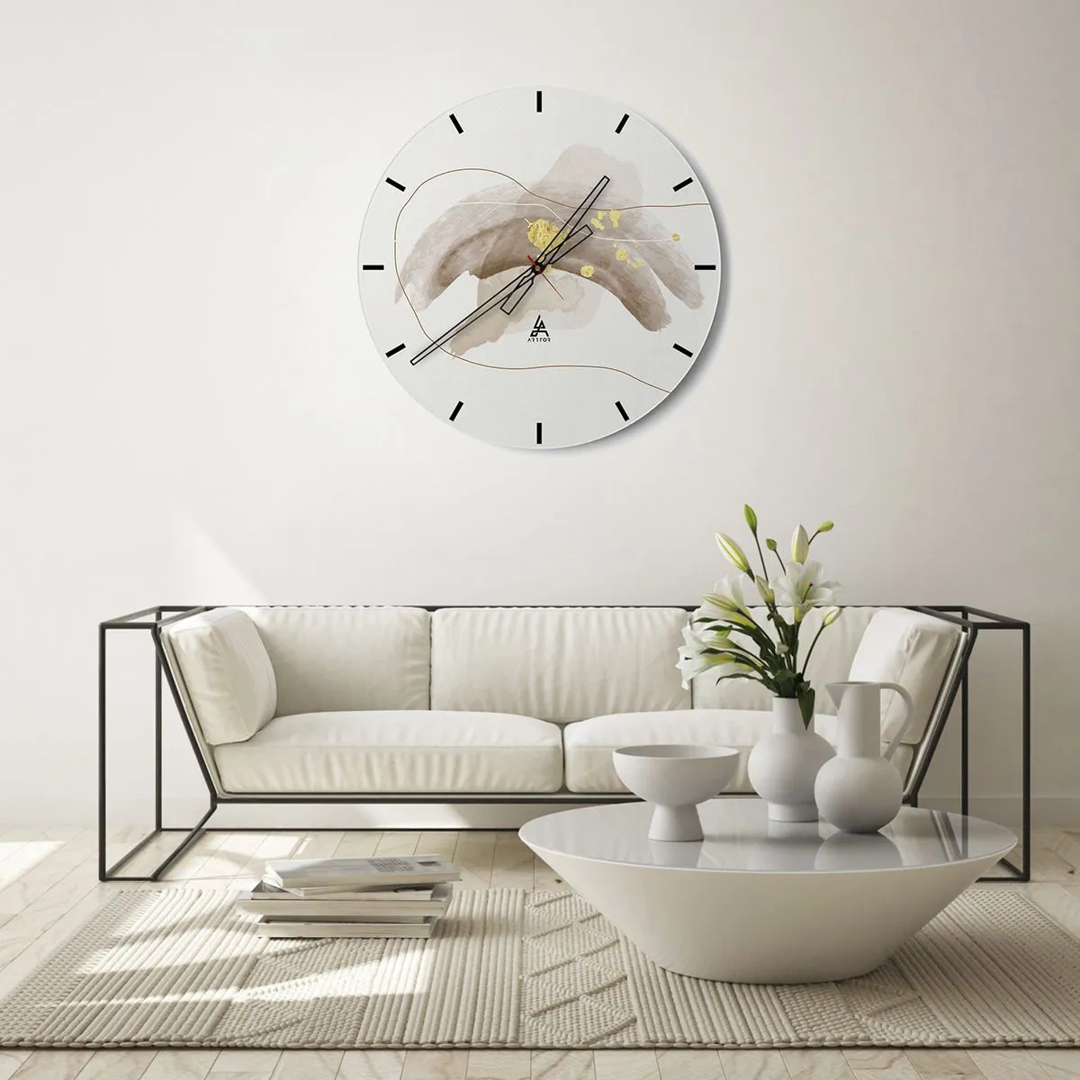 Reloj de pared - Reloj de vidrio - Una composición abstracta con manchas beige y acentos dorados. - 30x30cm - Encontrado en el espacio - Decoración de pared moderna para salón, cocina y dormitorio ARTTOR