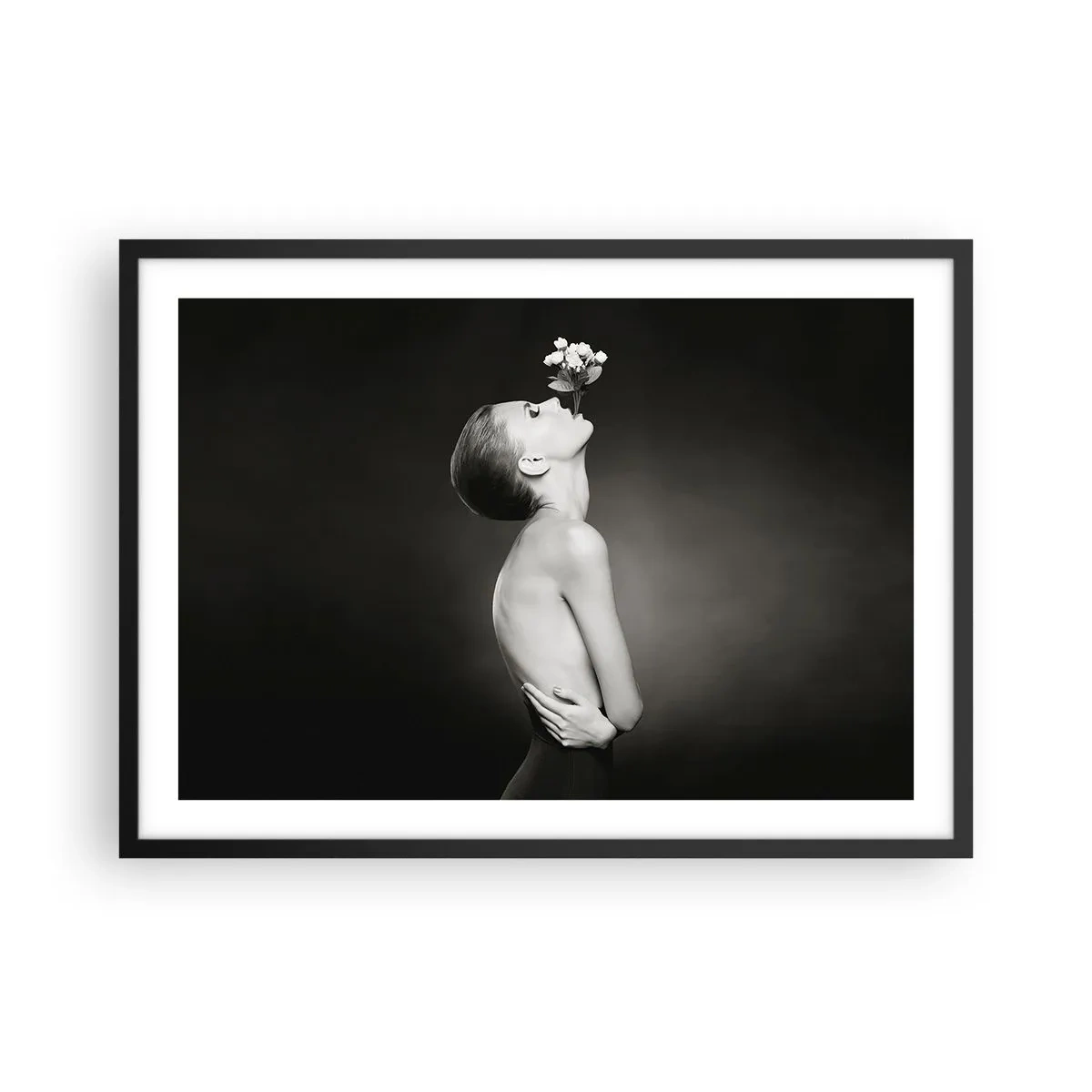 Póster en marco negro - Silueta en blanco y negro de una mujer con una flor. - 70x50cm - Elegancia excéntrica - Decoración de pared moderna para salón y dormitorio ARTTOR