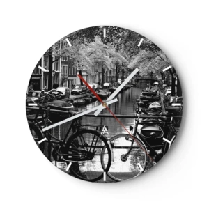 Reloj de pared - Reloj de vidrio - Vista en blanco y negro de un canal con bicicletas en Ámsterdam - 30x30cm - Una visión muy holandesa - Decoración de pared moderna para salón, cocina y dormitorio ARTTOR