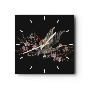 Reloj de pared - Reloj de vidrio - Un pájaro en vuelo con flores sobre un fondo negro. - 30x30cm - Ave florida - Decoración de pared moderna para salón y dormitorio ARTTOR