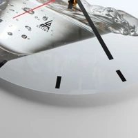 Esfera sin numeración, con rayas