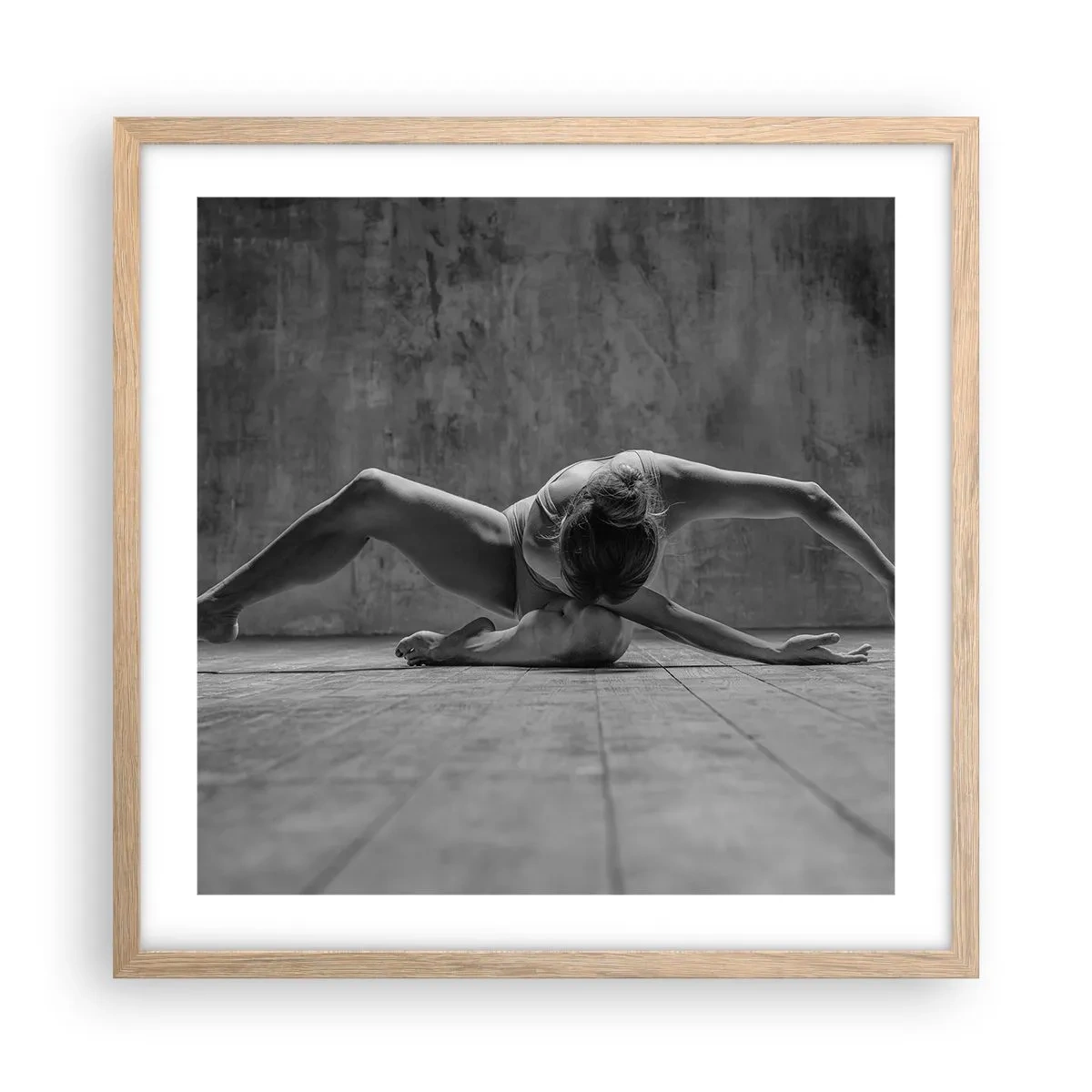 Póster en marco roble claro - Simetría encontrada - 50x50 cm