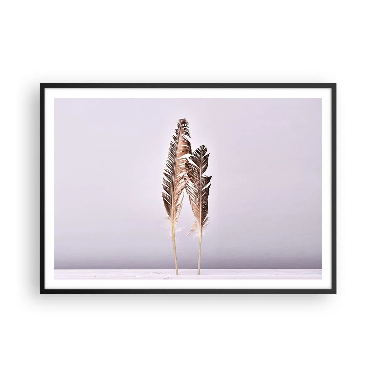 Póster en marco negro - Plumas delicadas sobre un fondo claro en estilo minimalista. - 100x70cm - Contra la nada - Decoración de pared moderna para salón y dormitorio ARTTOR