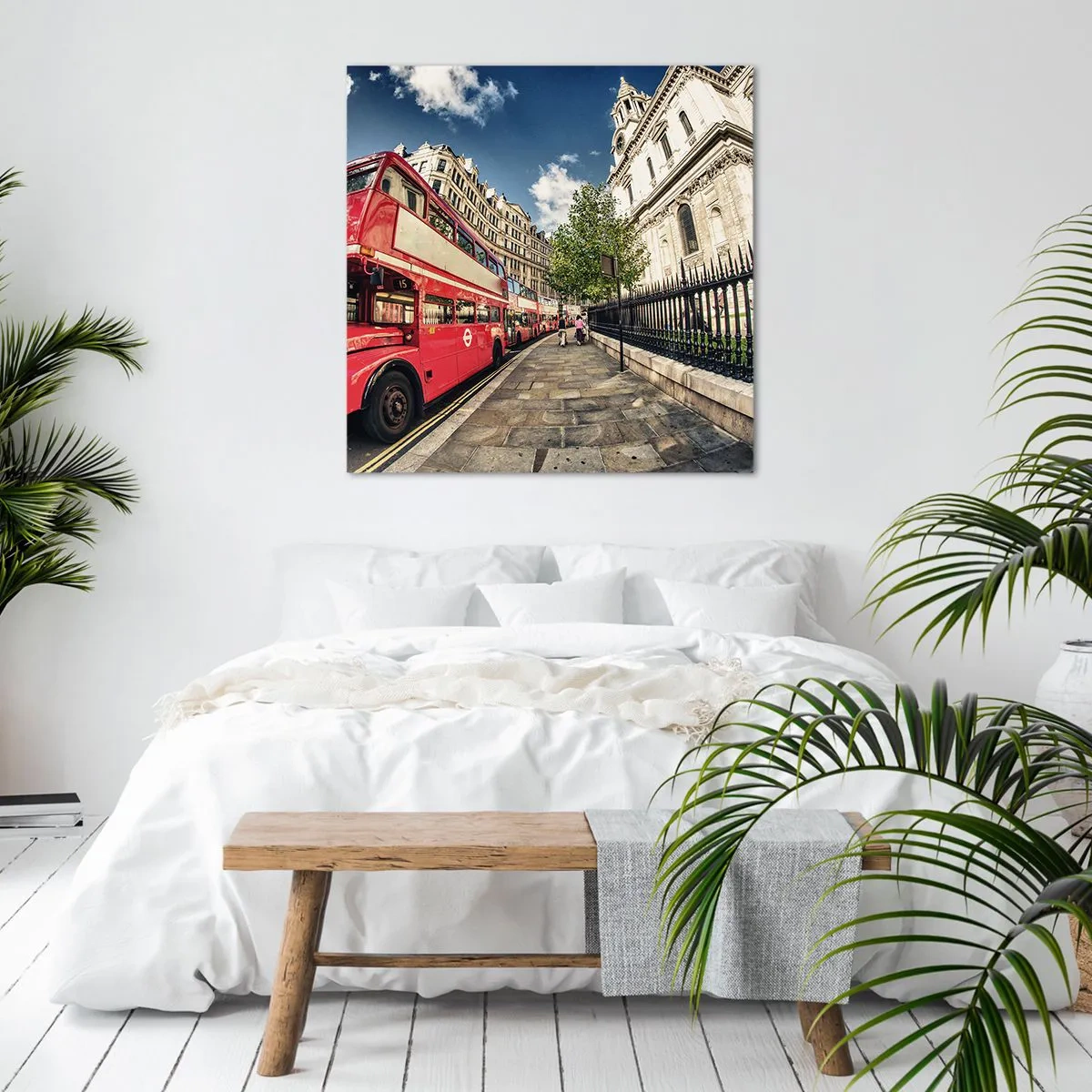 Cuadro sobre lienzo - Impresión de Imagen - Una calle de Londres en gris y rojo - 30x30 cm