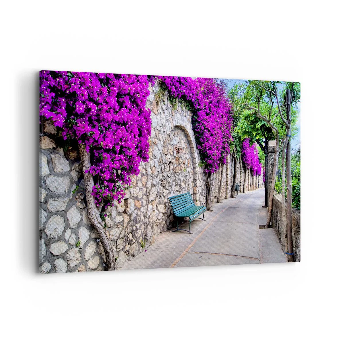 Cuadro sobre lienzo - Impresión de Imagen - Un camino de piedra con un banco y flores moradas en flor. - 120x80cm - Punto de reunión - Decoración de pared moderna para salón y dormitorio ARTTOR