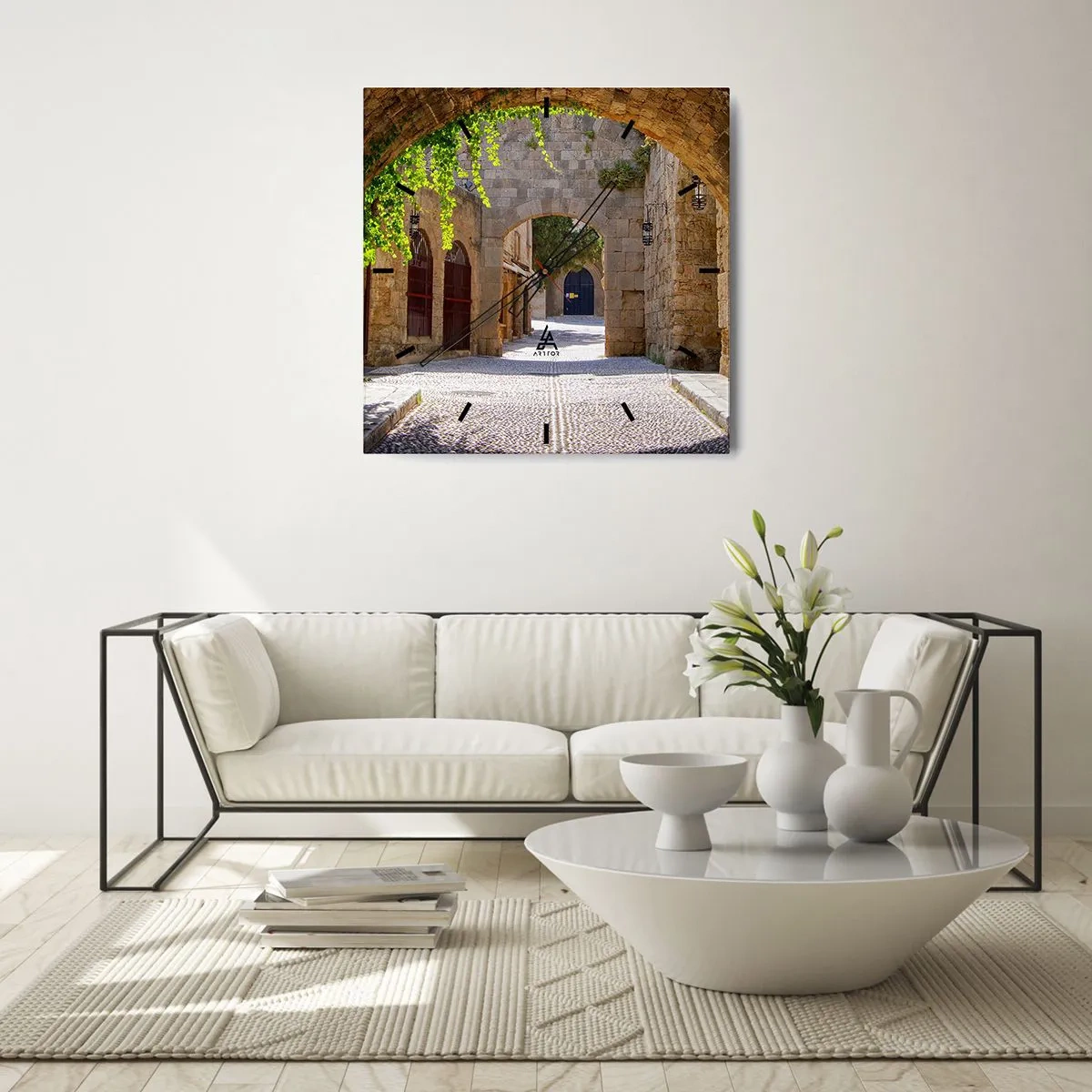 Reloj de pared - Reloj de vidrio - Arcos de piedra y calles adoquinadas de estilo medieval - 30x30cm - La procesión está a punto de aparecer. - Decoración de pared moderna para salón y dormitorio ARTTOR