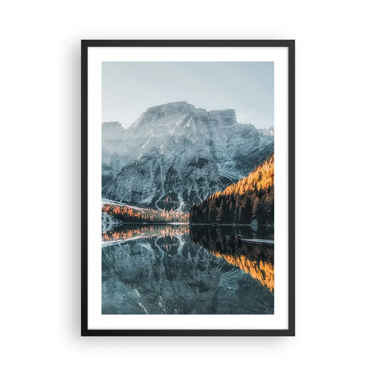 Póster en marco negro - Paisaje de montaña reflejado en el lago al atardecer - 50x70cm - Paisaje en el espejo - Decoración de pared moderna para salón y dormitorio ARTTOR