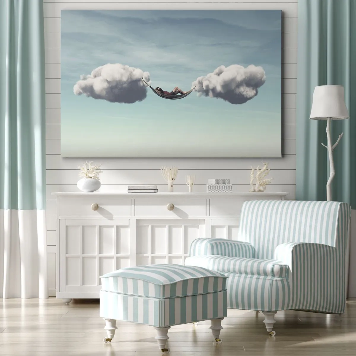 Cuadro sobre lienzo - Impresión de Imagen - Una persona relajándose en una hamaca suspendida en las nubes. - 70x50cm - La felicidad del momento - Decoración de pared moderna para salón y dormitorio ARTTOR