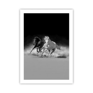 Póster - Caballos al galope contra un fondo monocromático - 50x70cm - El galope de la libertad - Decoración de pared moderna para salón y dormitorio ARTTOR