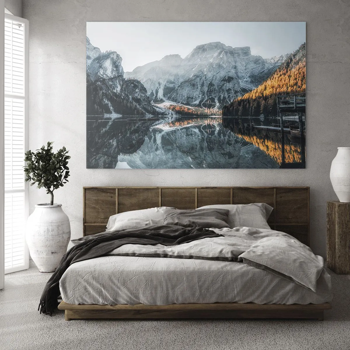 Cuadro sobre vidrio - Impresiones sobre Vidrio - Un paisaje de montaña reflejado en la tranquila superficie del lago. - 70x50cm - Paisaje en el espejo - Decoración de pared moderna para salón y dormitorio ARTTOR