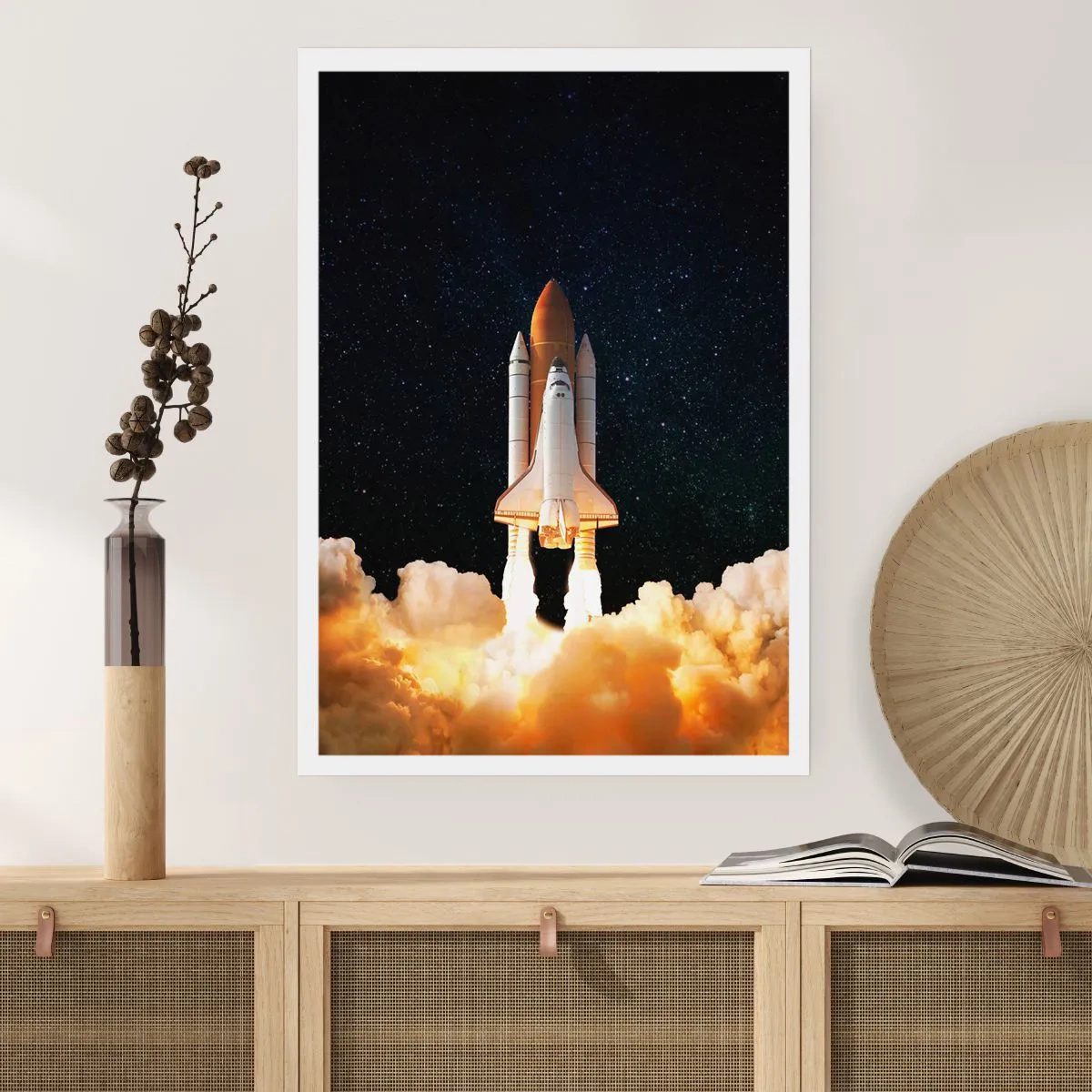 Póster - Un transbordador espacial despegando contra un cielo estrellado. - 50x70cm - ¡Ad astra! - Decoración de pared moderna para salón y dormitorio ARTTOR
