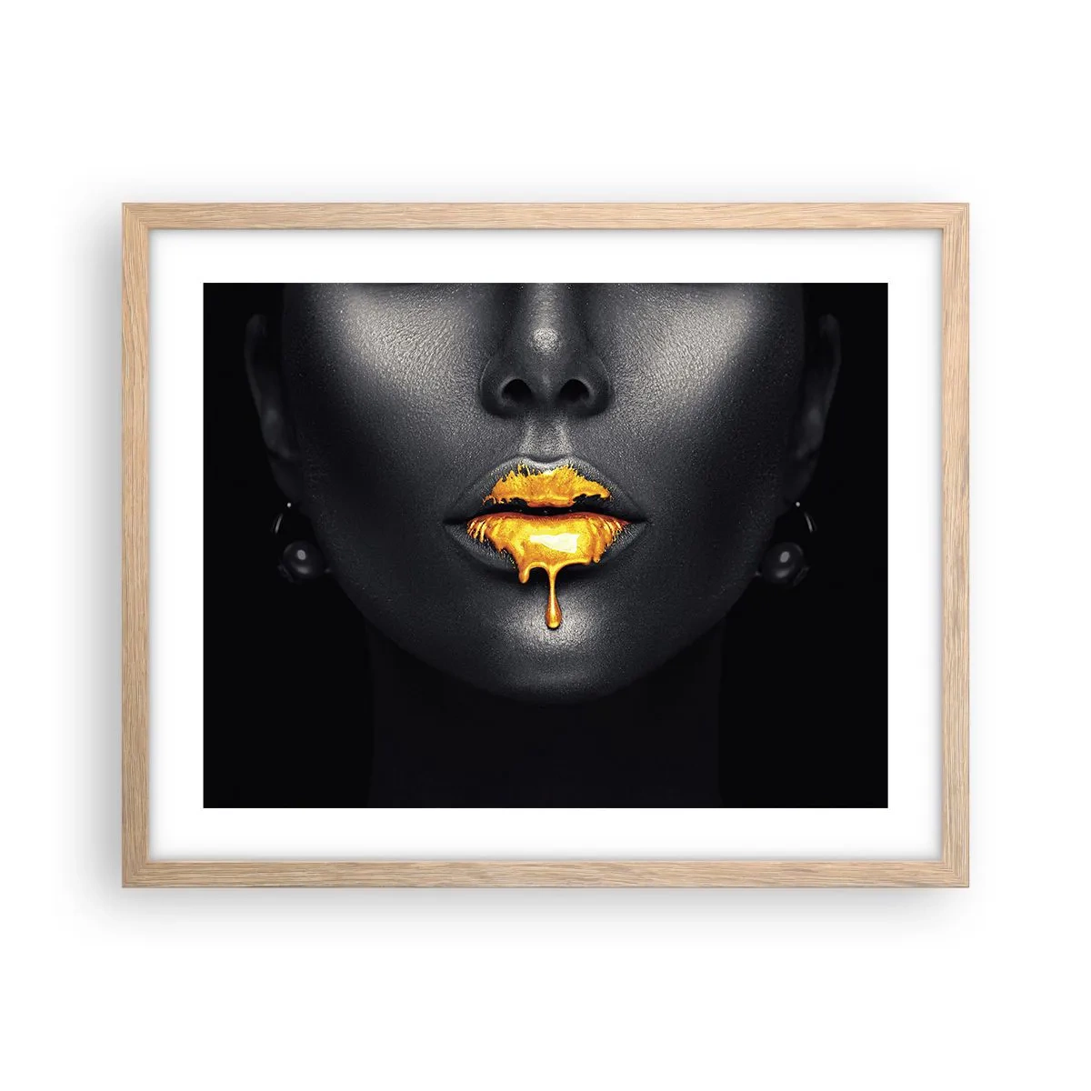 Póster en marco roble claro - Labios de oro - 50x40 cm