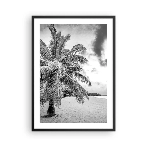Póster en marco negro - Una palmera blanca y negra en una playa vacía bajo un cielo nublado. - 50x70cm - Anhelo de soledad.... - Decoración de pared moderna para salón y dormitorio ARTTOR