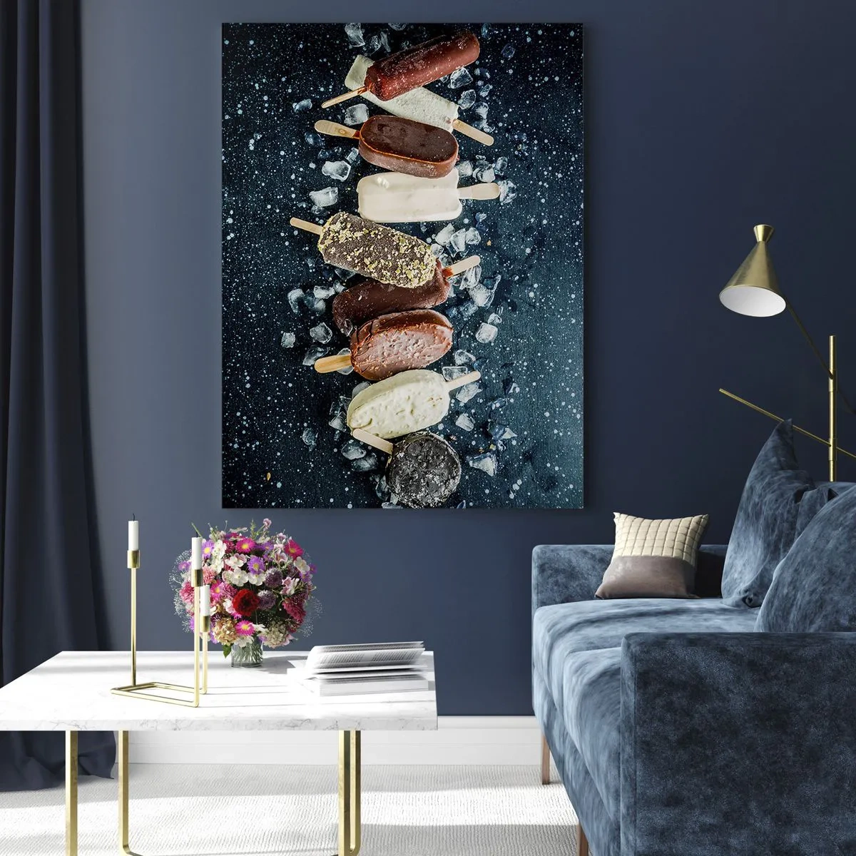 Cuadro sobre vidrio - Impresiones sobre Vidrio - Paletas de varios sabores dispuestas sobre cubitos de hielo. - 50x70cm - El sabor del verano caluroso - Decoración de pared moderna para salón y dormitorio ARTTOR