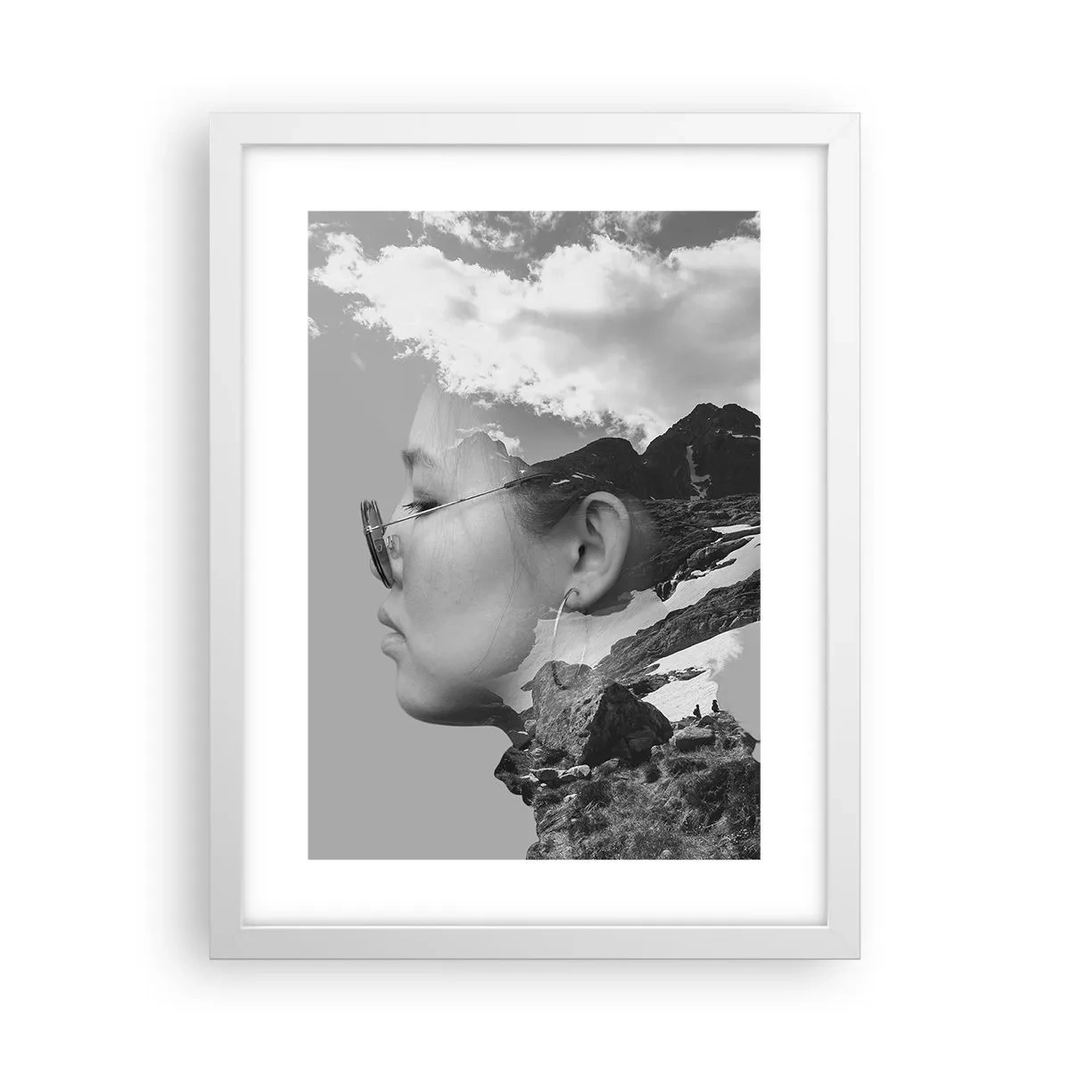 Póster en marco blanco - Retrato sobre montañas y nubes - 30x40 cm