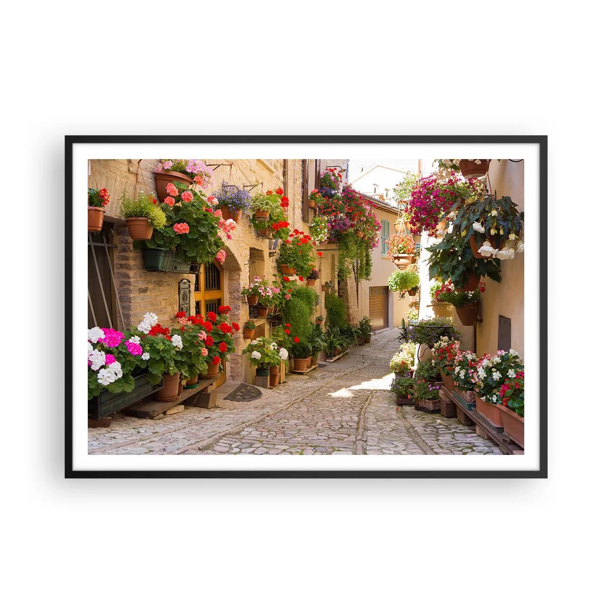 Póster en marco negro - Una calle con flores en macetas y muros de piedra. - 100x70cm - En un torrente de flores - Decoración de pared moderna para salón y dormitorio ARTTOR