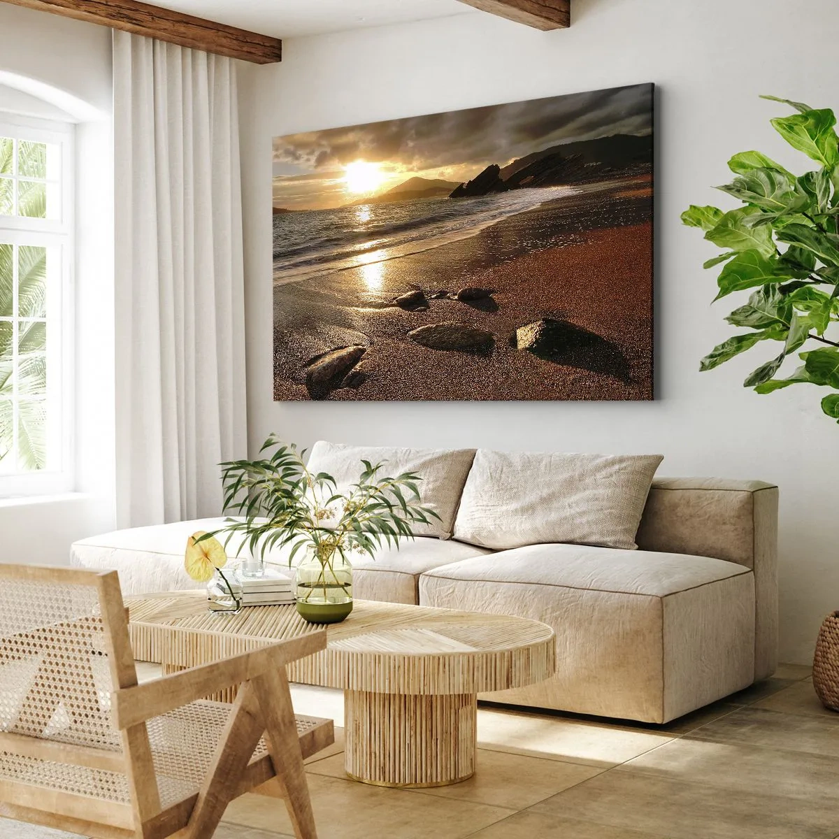 Cuadro sobre lienzo - Impresión de Imagen - Playa al atardecer con piedras en la orilla - 70x50cm - Sigue el sol hacia las colinas - Decoración de pared moderna para salón y dormitorio ARTTOR