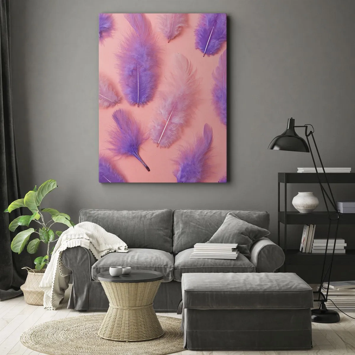 Cuadro sobre lienzo - Impresión de Imagen - Plumas moradas y rosas sobre un fondo pastel. - 70x100cm - Un pájaro lila del deseo - Decoración de pared moderna para salón y dormitorio ARTTOR