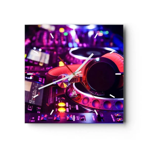 Reloj de pared - Reloj de vidrio - Auriculares de DJ en una consola con iluminación de neón. - 30x30cm - Antes de que comience la diversión - Decoración de pared moderna para salón y dormitorio ARTTOR
