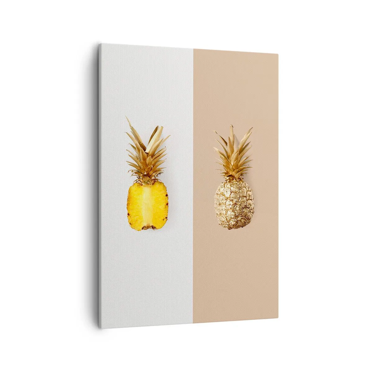 Cuadro sobre lienzo - Impresión de Imagen - Media piña fresca y dorada sobre un fondo contrastante. - 50x70cm - Piña y media - Decoración de pared moderna para salón y dormitorio ARTTOR