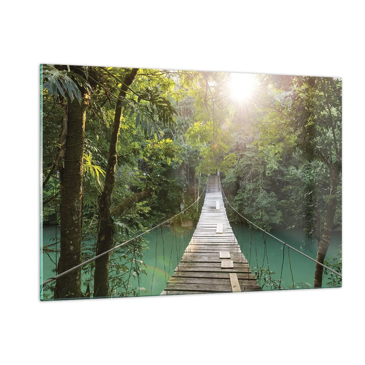 Cuadro sobre vidrio - Impresiones sobre Vidrio - Un puente colgante en un bosque tropical iluminado por la luz del sol. - 120x80cm - Sobre el agua azul hacia el bosque - Decoración de pared moderna para salón y dormitorio ARTTOR