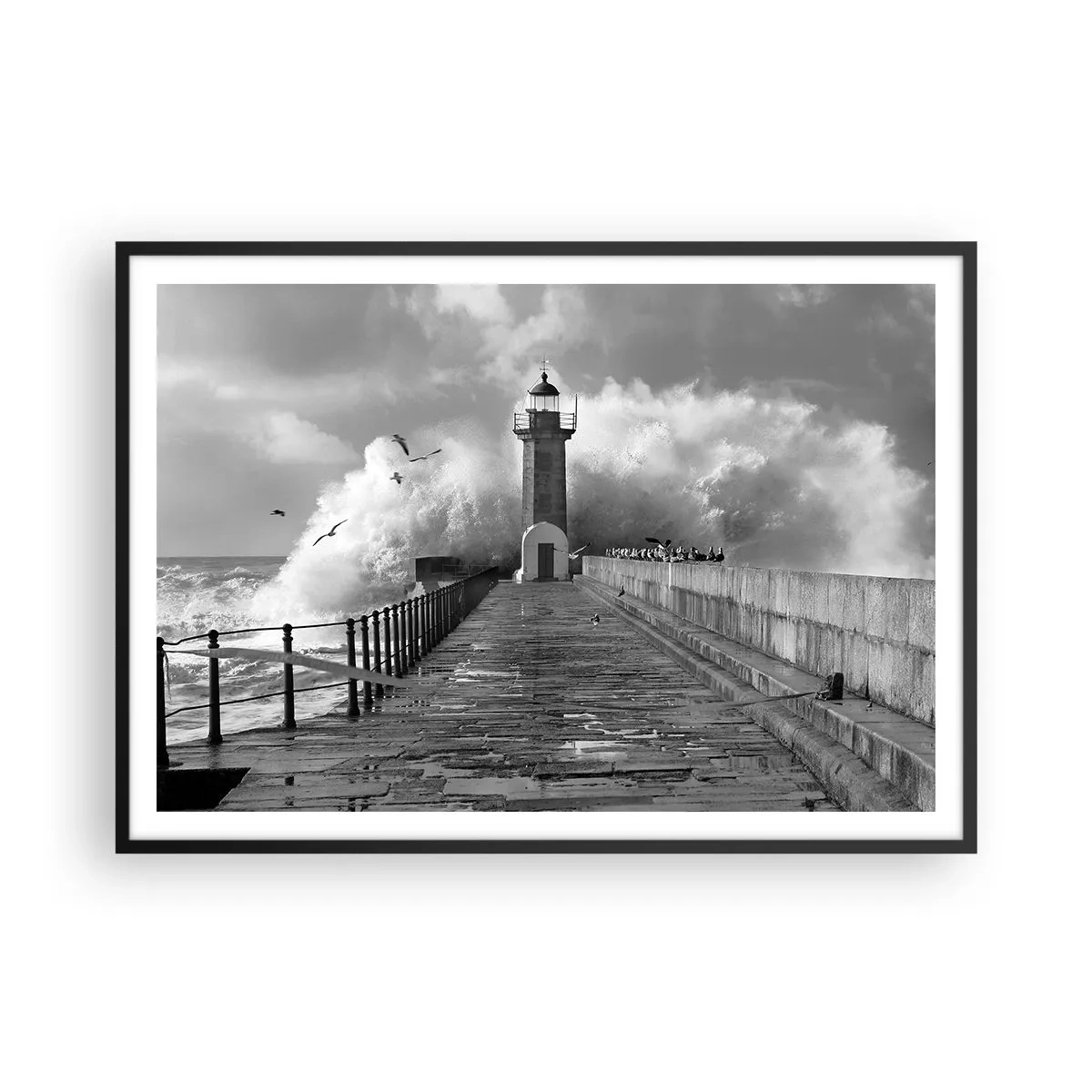 Póster en marco negro - Un faro rodeado de olas durante una tormenta. - 100x70cm - Audaz - Decoración de pared moderna para salón y dormitorio ARTTOR