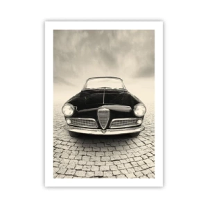 Póster - El frente de un coche clásico en una calle adoquinada - 50x70cm - ¿Y cómo no quererme? - Decoración de pared moderna para salón y dormitorio ARTTOR