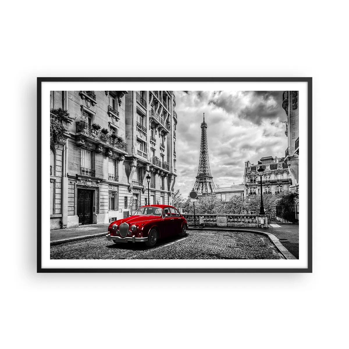 Póster en marco negro - Un coche rojo con la Torre Eiffel al fondo en un entorno en blanco y negro. - 100x70cm - Un depredador en la ciudad - Decoración de pared moderna para salón y dormitorio ARTTOR