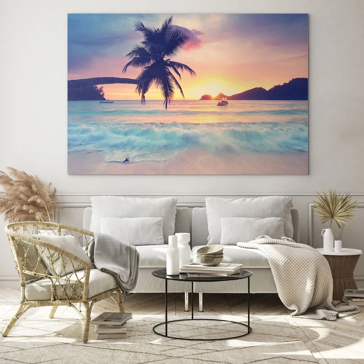 Cuadro sobre vidrio - Impresiones sobre Vidrio - Playa de palmeras al atardecer con un barco en el horizonte - 120x80cm - Atardecer en la bahía - Decoración de pared moderna para salón y dormitorio ARTTOR