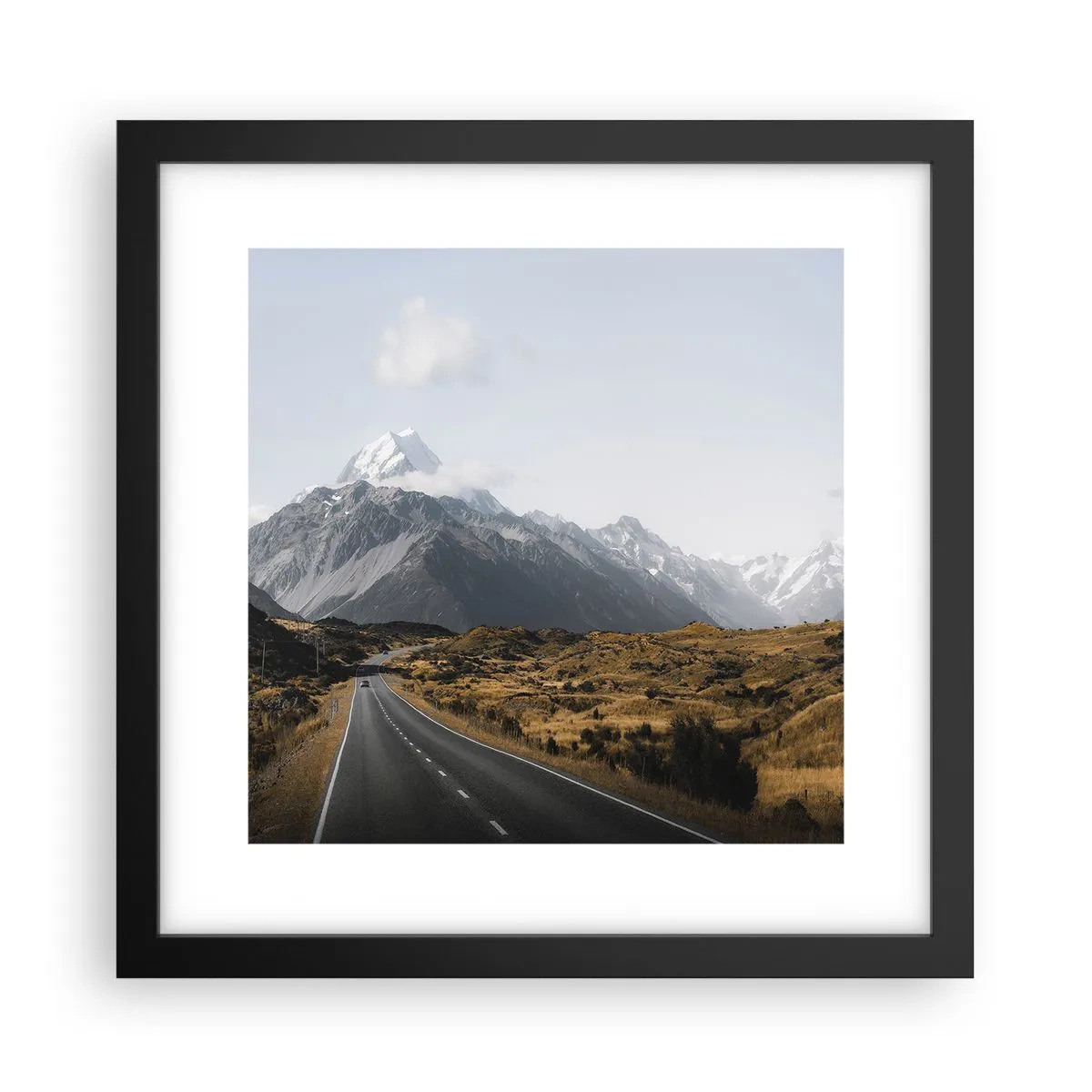 Póster en marco negro - El camino al corazón de las montañas - 30x30 cm