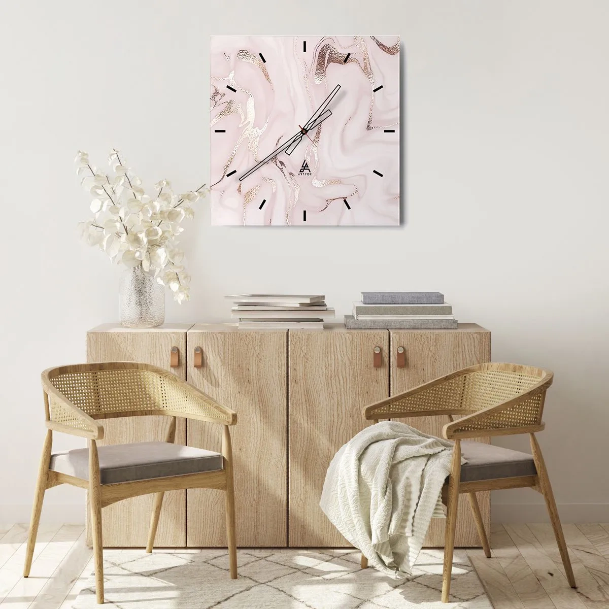 Reloj de pared - Reloj de vidrio - Elegante abstracción en tonos rosa y dorado. - 30x30cm - En rosa - Decoración de pared moderna para salón y dormitorio ARTTOR