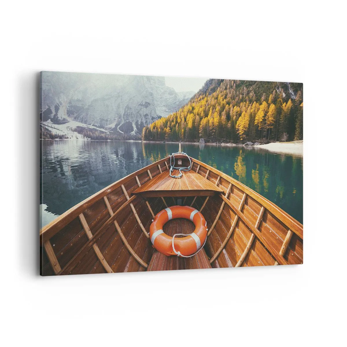 Cuadro sobre lienzo - Impresión de Imagen - Un barco de madera en un lago de montaña rodeado de bosque. - 120x80cm - Viaje a la montaña - Decoración de pared moderna para salón y dormitorio ARTTOR