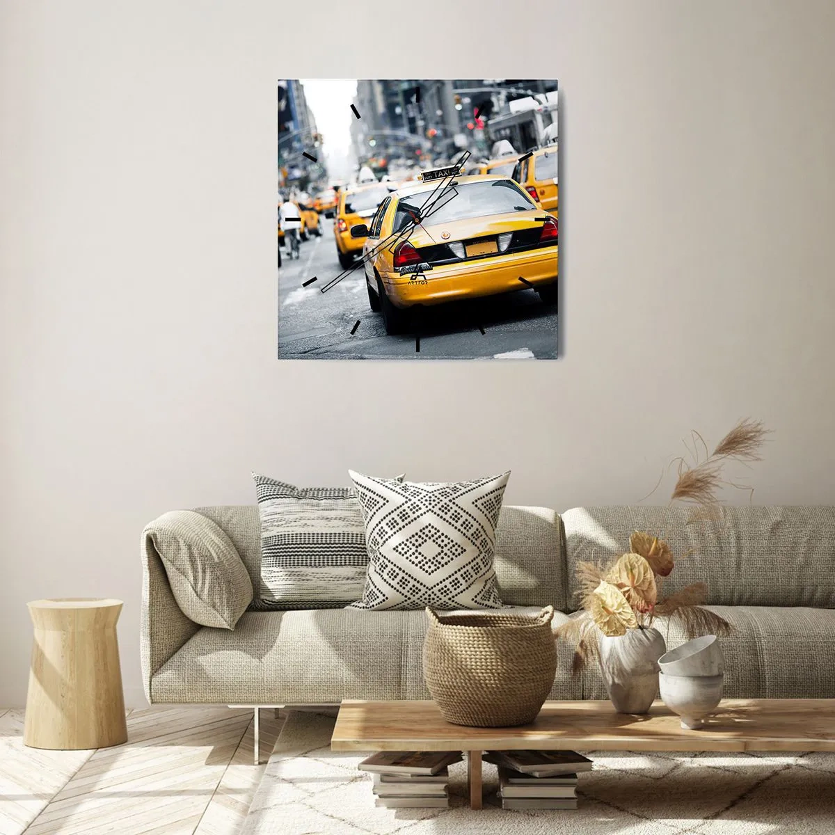 Reloj de pared - Reloj de vidrio - Taxis amarillos en una concurrida calle de la ciudad en el centro de la metrópoli. - 30x30cm - Solo en esta ciudad - Decoración de pared moderna para salón y dormitorio ARTTOR