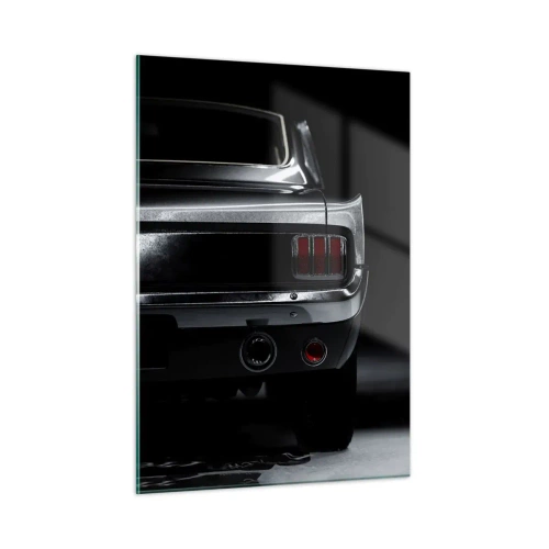Cuadro sobre vidrio - Impresiones sobre Vidrio - La parte trasera de un coche clásico en un interior oscuro y elegante. - 50x70cm - El encanto de los clásicos - Decoración de pared moderna para salón y dormitorio ARTTOR