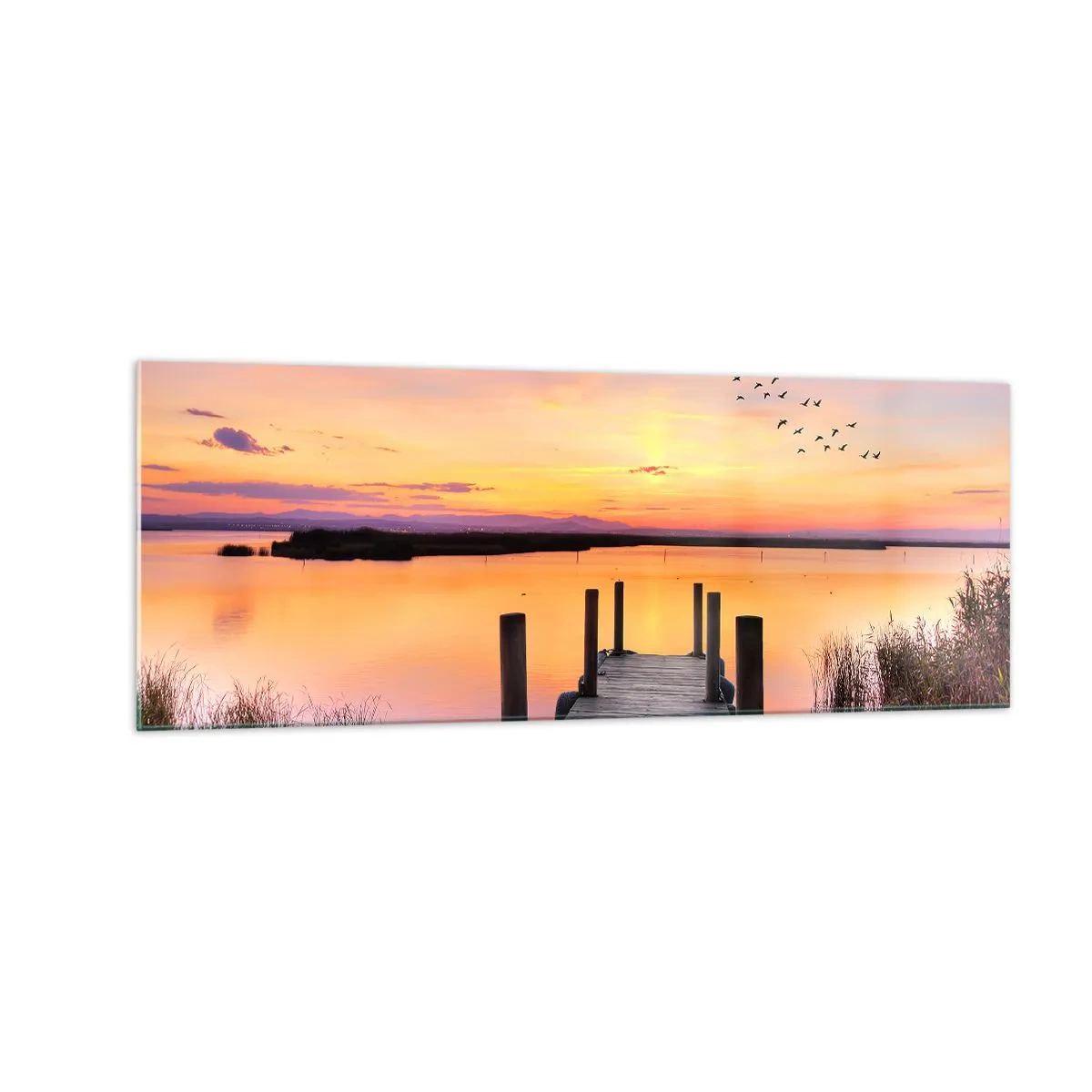 Cuadro sobre vidrio - Impresiones sobre Vidrio - Un muelle en un lago al atardecer con pájaros en el cielo. - 140x50cm - Violeta amanecer silencioso - Decoración de pared moderna para salón y dormitorio ARTTOR