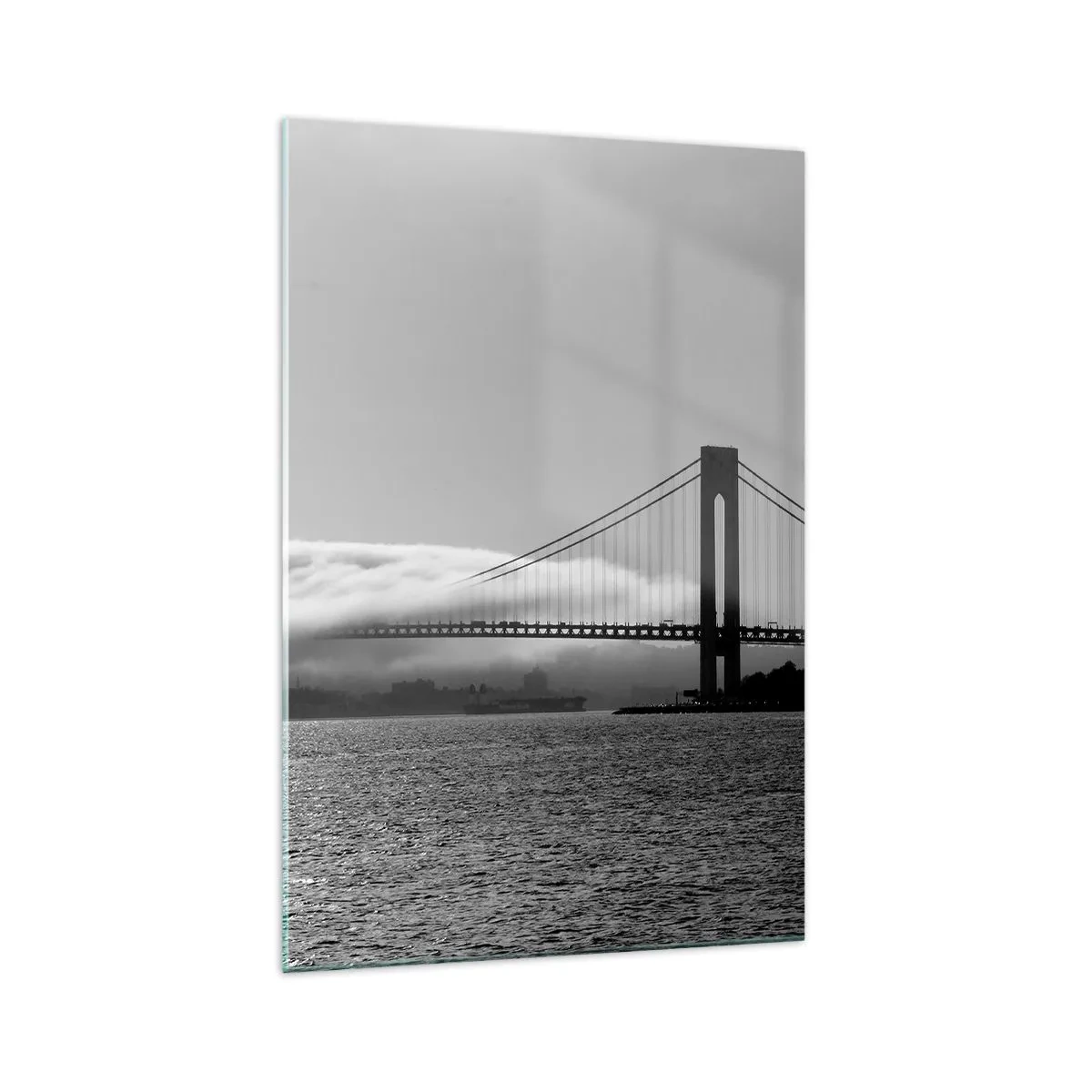 Cuadro sobre vidrio - Impresiones sobre Vidrio - Un puente sobre el agua envuelto en niebla en una toma en blanco y negro. - 70x100cm - Navegue por el Golden Gate - Decoración de pared moderna para salón y dormitorio ARTTOR