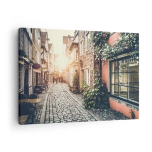 Cuadro sobre lienzo - Impresión de Imagen - Una encantadora calle con pavimento de piedra y flores. - 70x50cm - El callejón de las rosas - Decoración de pared moderna para salón y dormitorio ARTTOR