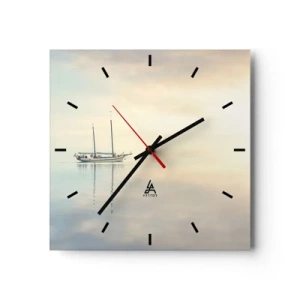 Reloj de pared - Reloj de vidrio - Un barco en un mar en calma bajo una luz suave. - 30x30cm - En un mar de silencio - Decoración de pared moderna para salón y dormitorio ARTTOR