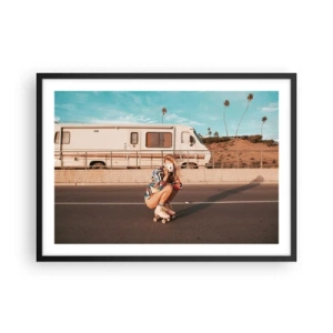 Póster en marco negro - Una chica en patines tomando una foto en un día soleado. - 70x50cm - ¡Sonrían, por favor! - Decoración de pared moderna para salón y dormitorio ARTTOR