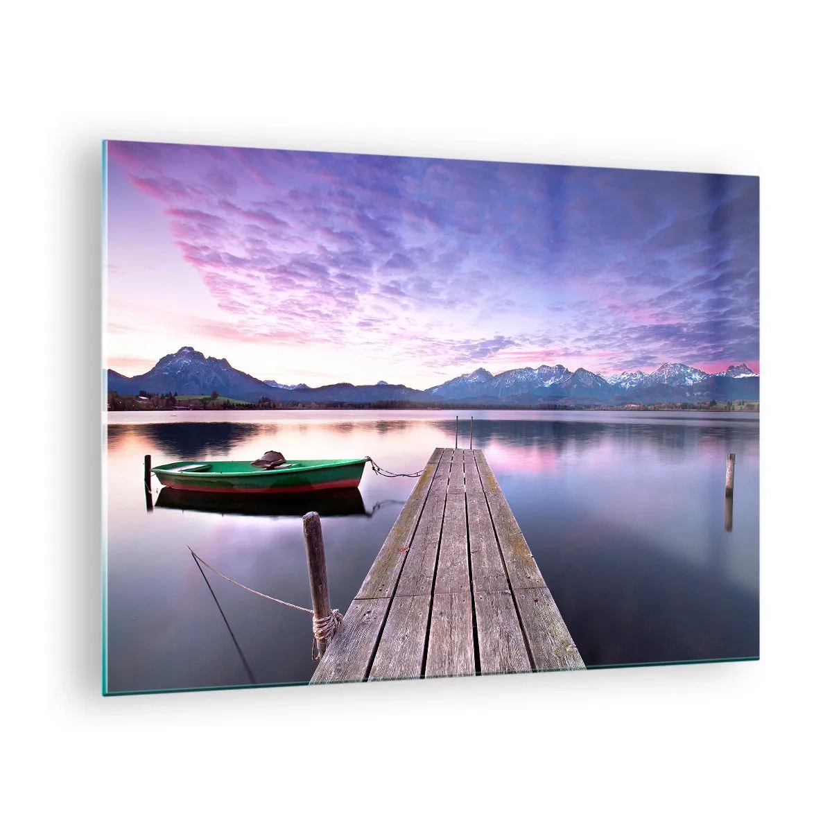 Cuadro sobre vidrio - Impresiones sobre Vidrio - Barco verde en un muelle con un fondo de montañas al amanecer - 70x50cm - Un silencio amistoso - Decoración de pared moderna para salón y dormitorio ARTTOR