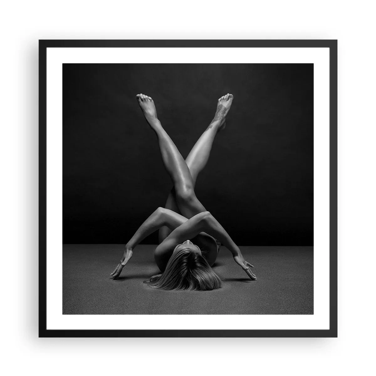 Póster en marco negro - Geometría al desnudo - 60x60 cm