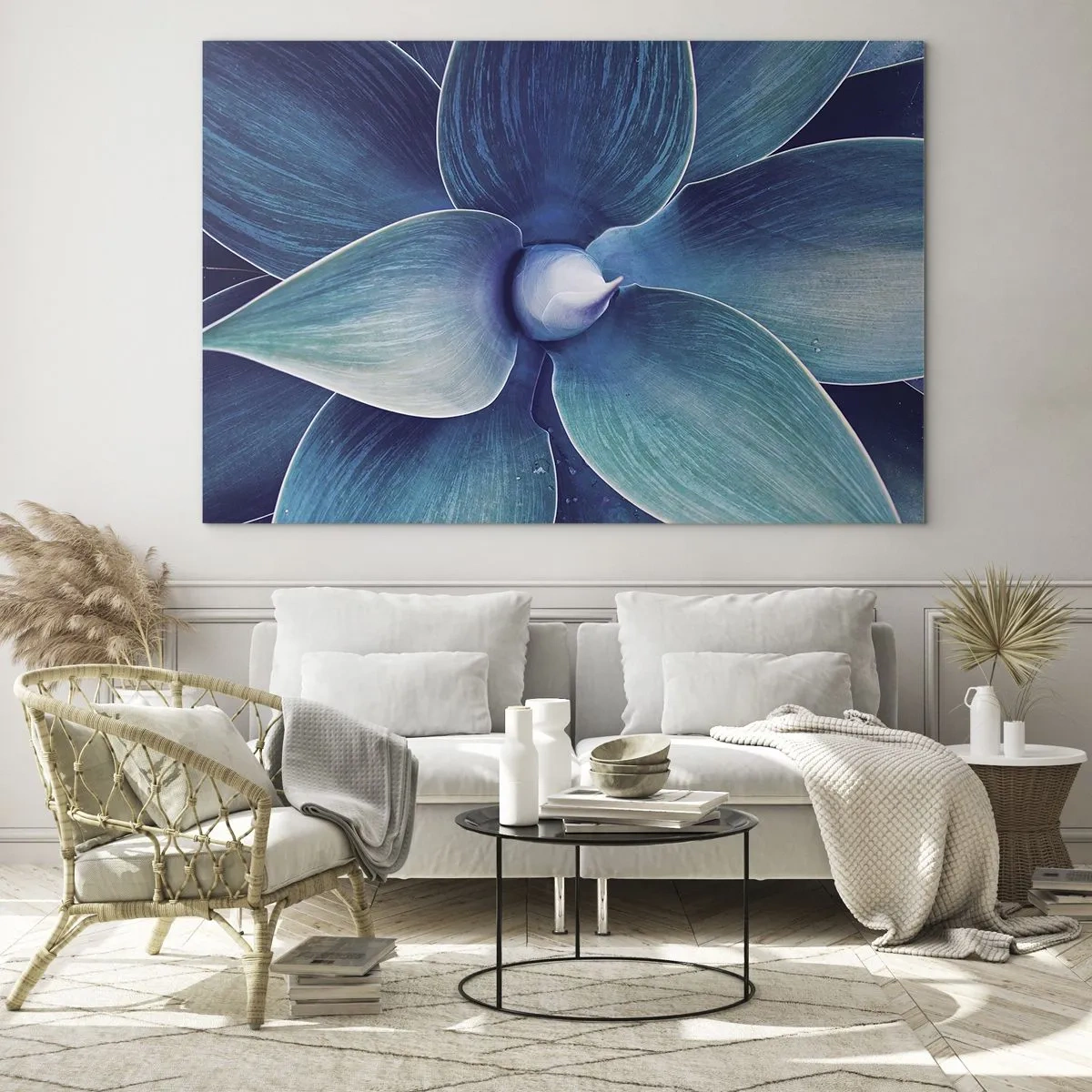 Cuadro sobre vidrio - Impresiones sobre Vidrio - Fotografía macro de una planta en tonos azules. - 100x70cm - Azul del cielo - Decoración de pared moderna para salón y dormitorio ARTTOR